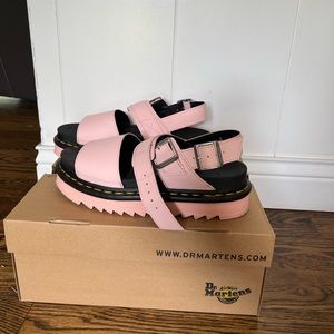 Womens size 7 DR. MARTEN Voss pink sandals